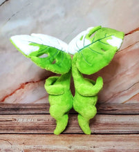 Load image into Gallery viewer, Variegated Monstera Sproutling
